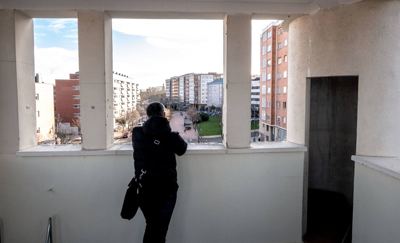 Fotos: El singular edificio de la residencia militar pervive sin estruendo en el centro de Logroño