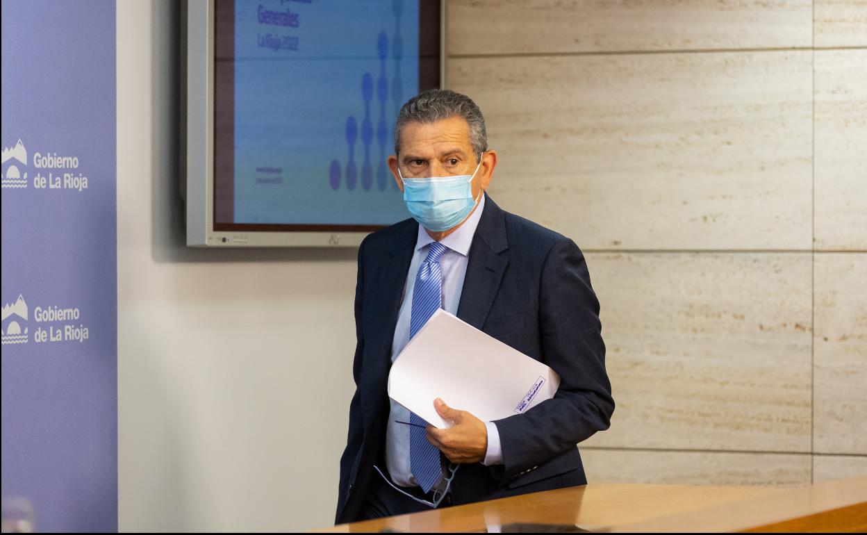 Celso González, consejero de Hacienda, al que acusan de 