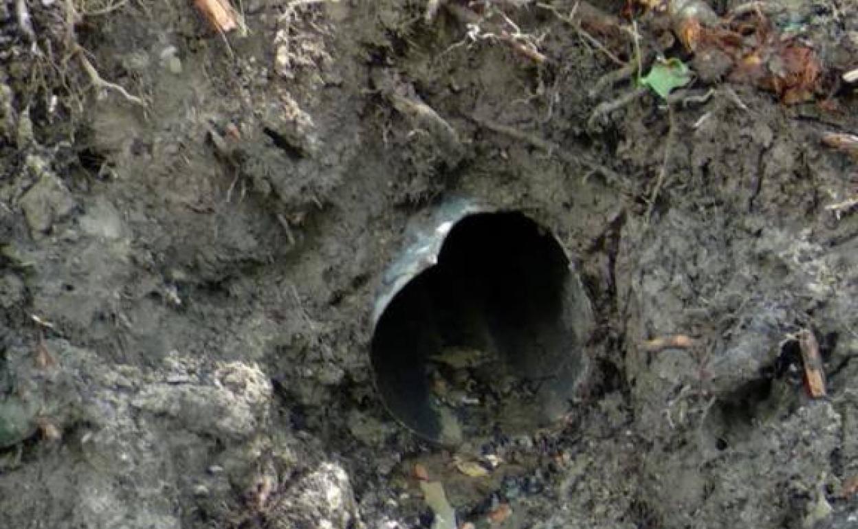 La CHE insta a Ochánduri a solucionar un vertido de aguas residuales en el río Tirón