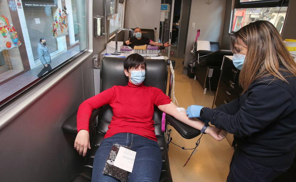 Unidad móvil. El autobús del Banco de Sangre, el pasado viernes en República Argentina. 