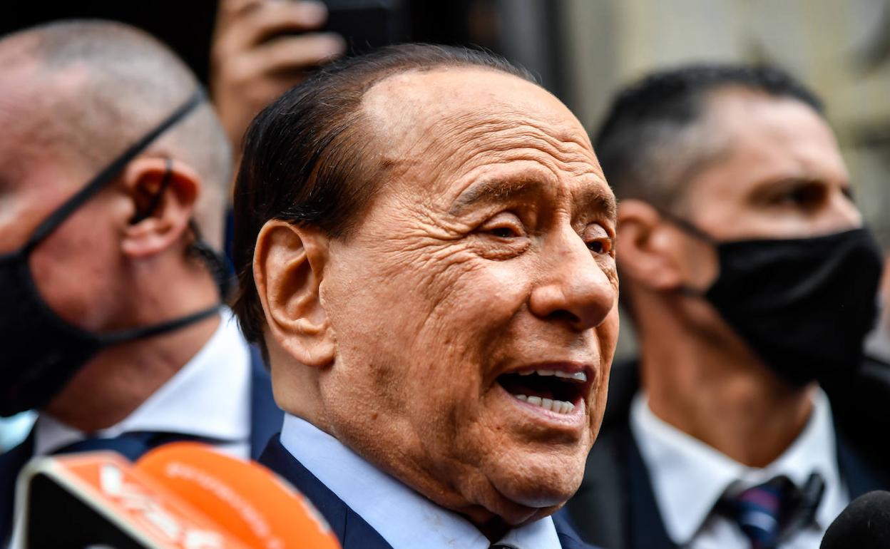 Silvio Berlusconi, en una imagen de las muncipales de octubre pasado.