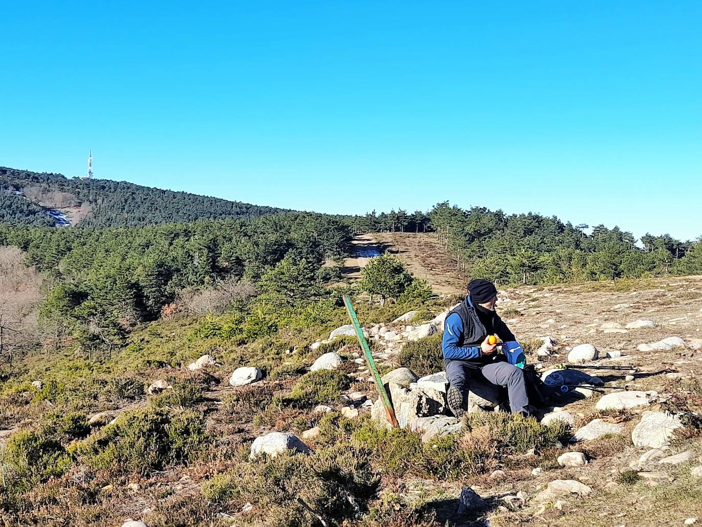 Fotos: Senderismo entre barrancos, pinos, robles y hayas