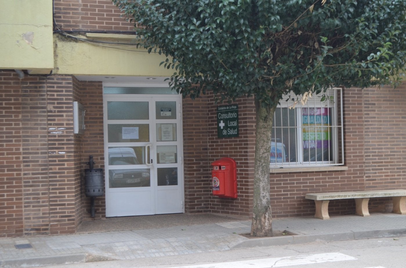 El consultorio local de salud de Fuenmayor, situado en la calle Víctor Romanos. 