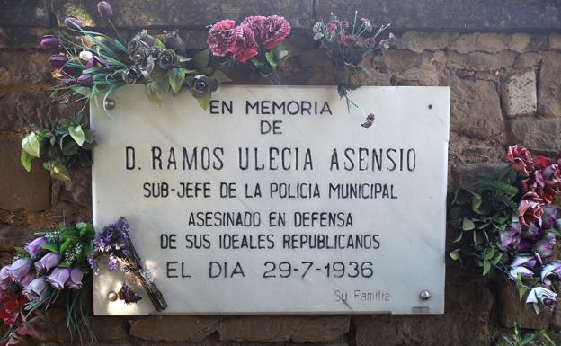 Ramos Ulecia Asensio. Único elemento de memoria histórica que, a día de hoy, hay en el cementerio. 