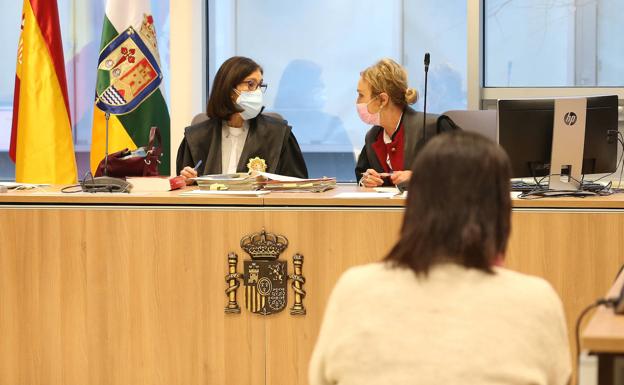 Imagen de la sexta jornada del juicio contra Adriana Ugueto en la Audiencia Provincial de La Rioja.