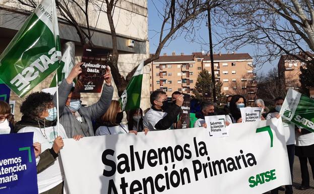 Enfermeras y fisios vuelven a las calles para denunciar su precariedad laboral