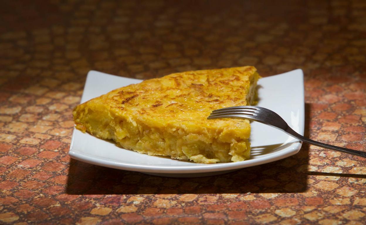 Tortilla de patata, un controvertido referente