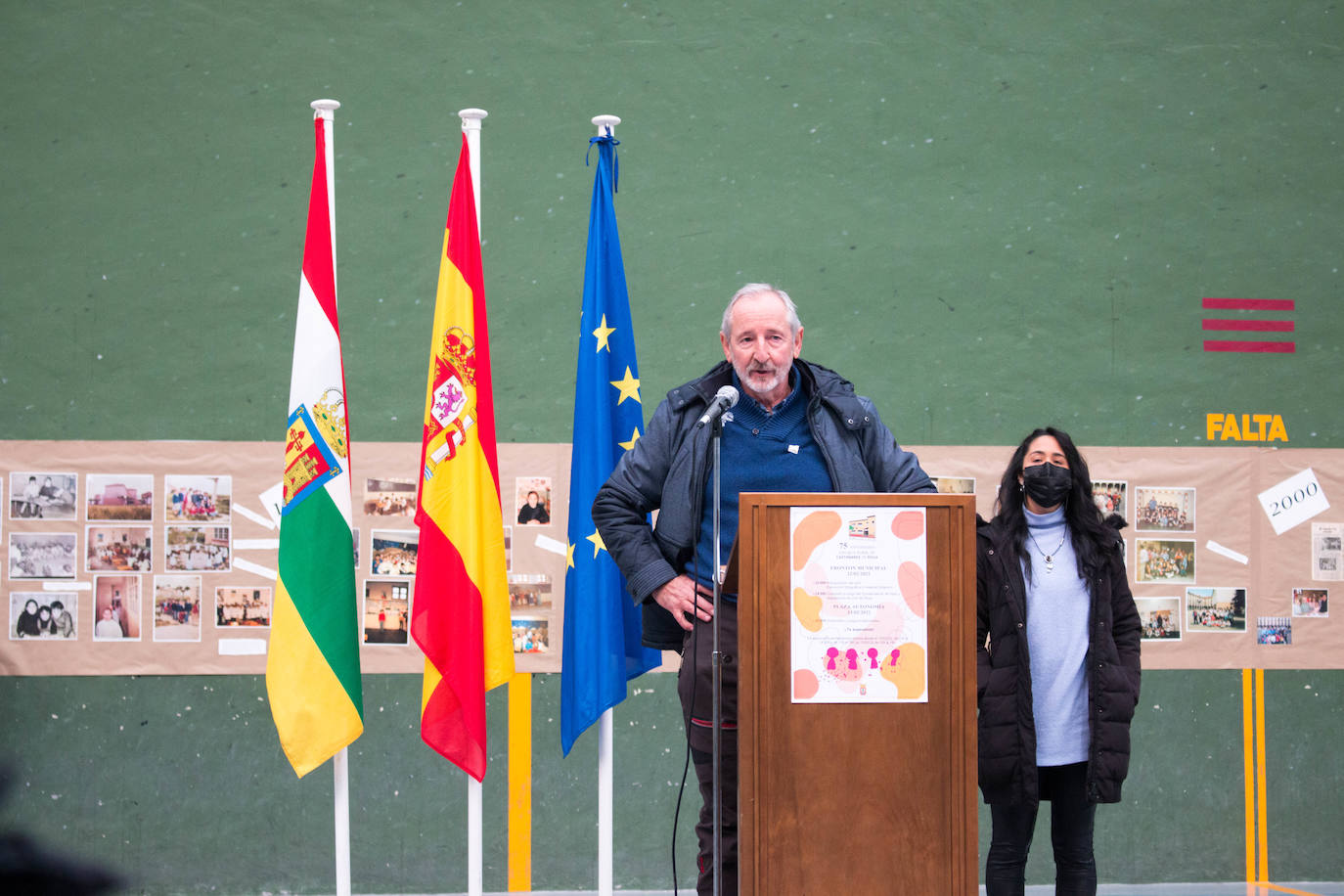 Fotos: Castañares de Rioja celebra el 75 aniversario de su escuela y muestra sus recuerdos en una exposición