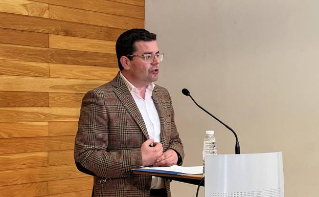 Alfonso Domínguez, durante la rueda de prensa.