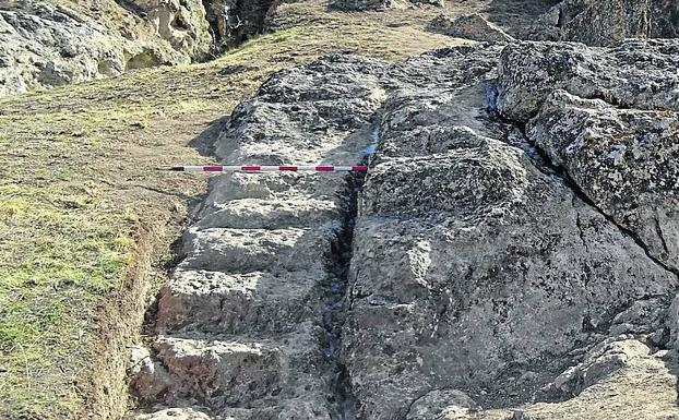 Escaleras en la roca de la excavación de Blas Taracena (1934-1935).