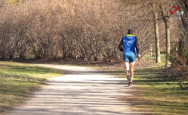 «En el atletismo, a la larga, es normal que te lesiones... pero siempre nos queda la bici»