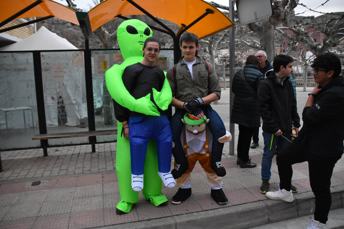 Fotos: El Carnaval se adueña de las calles de Cervera