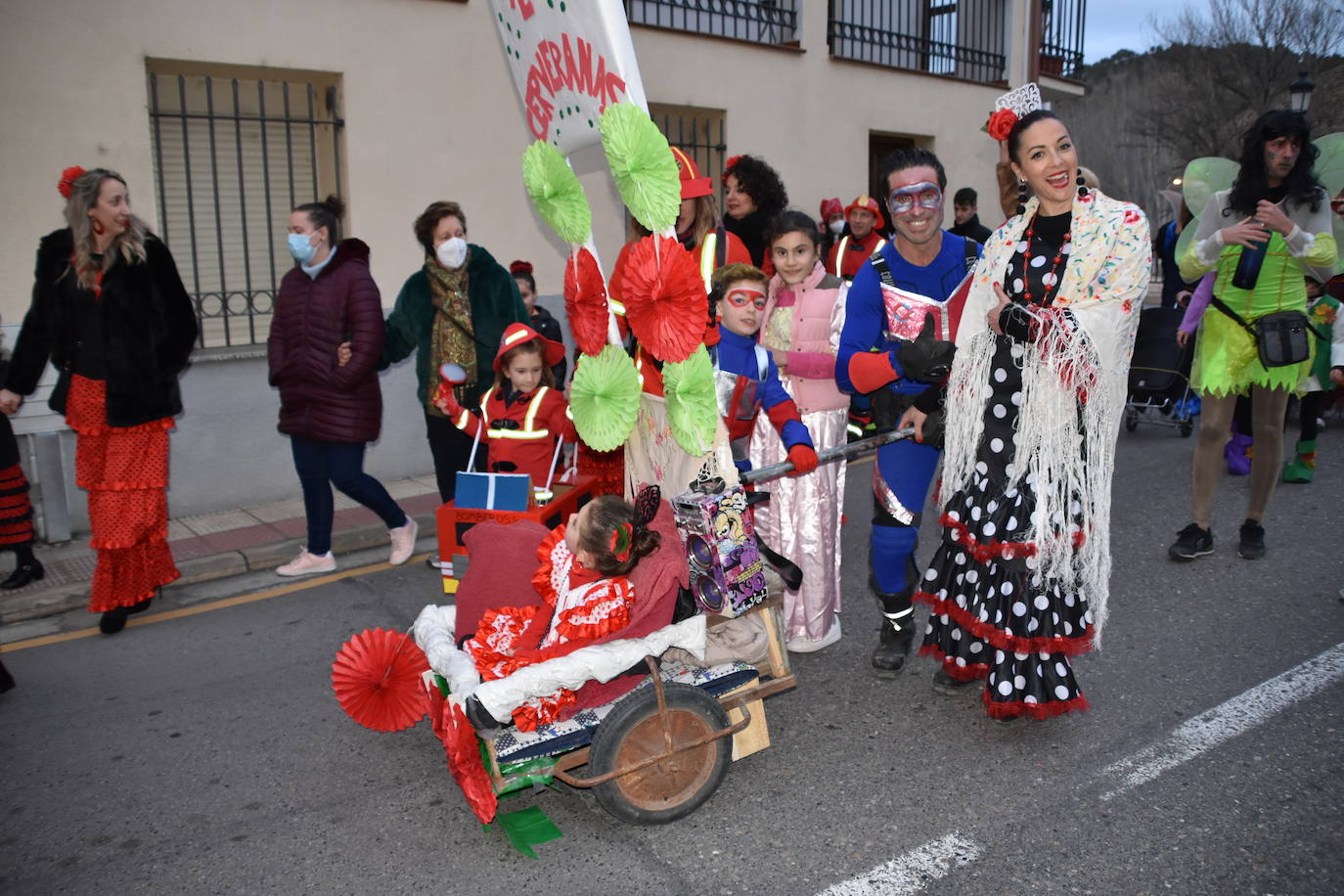 Fotos: El Carnaval se adueña de las calles de Cervera