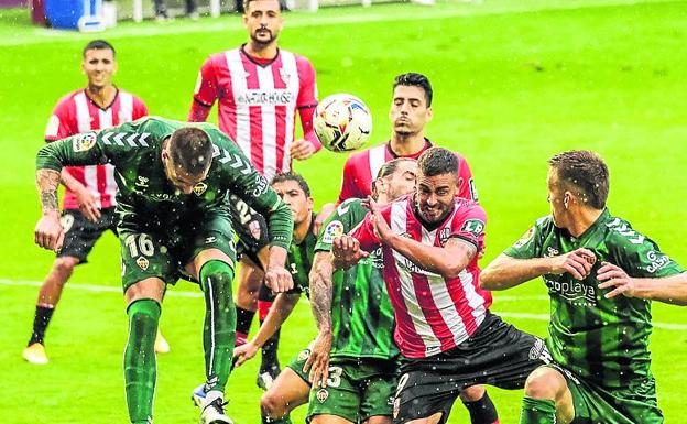 Imagen del partido UDLogroñés-Castellón. 