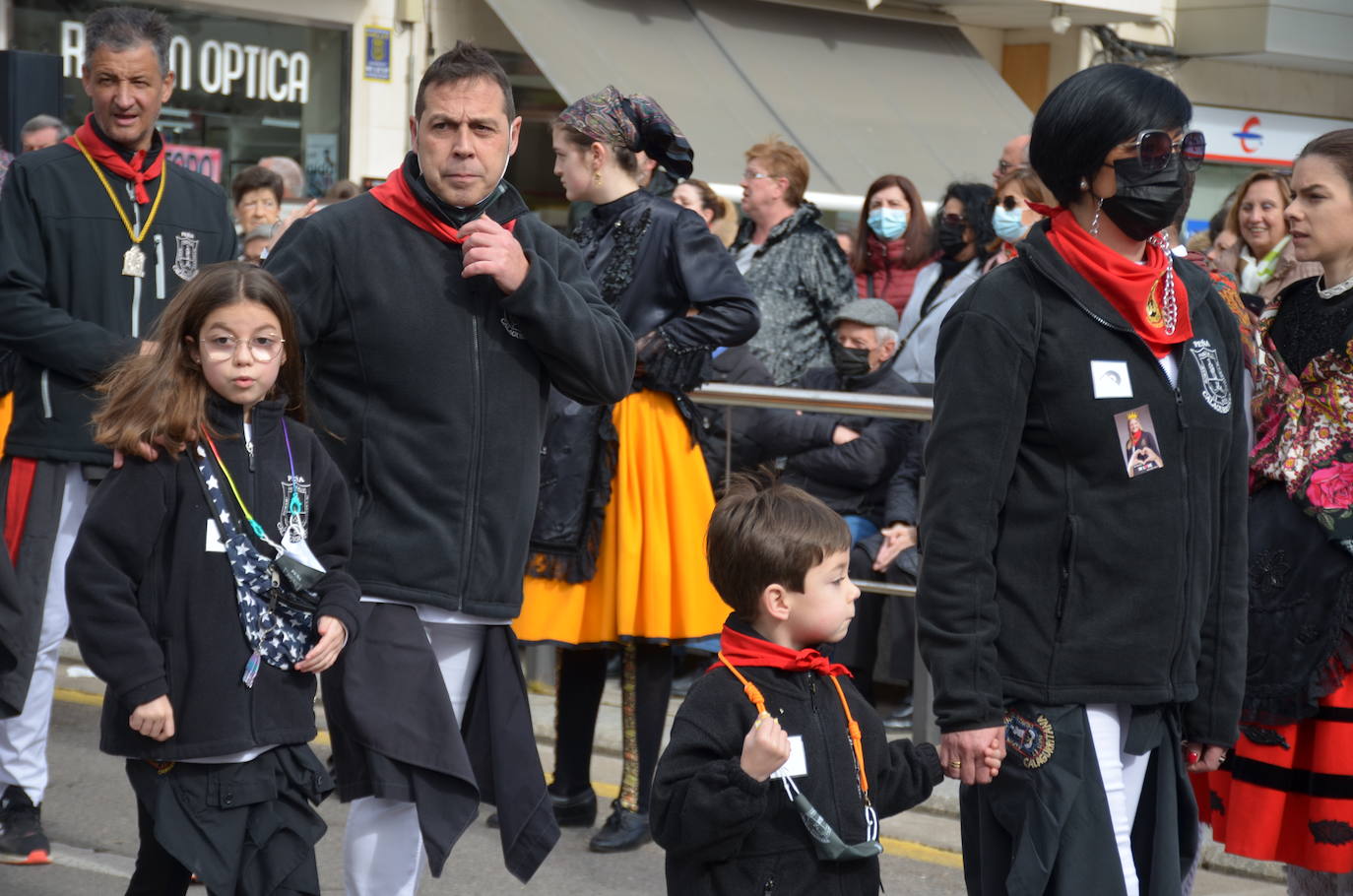 Fotos: La procesión de los mártires Emeterio y Celedonio llena las calles de Calahorra