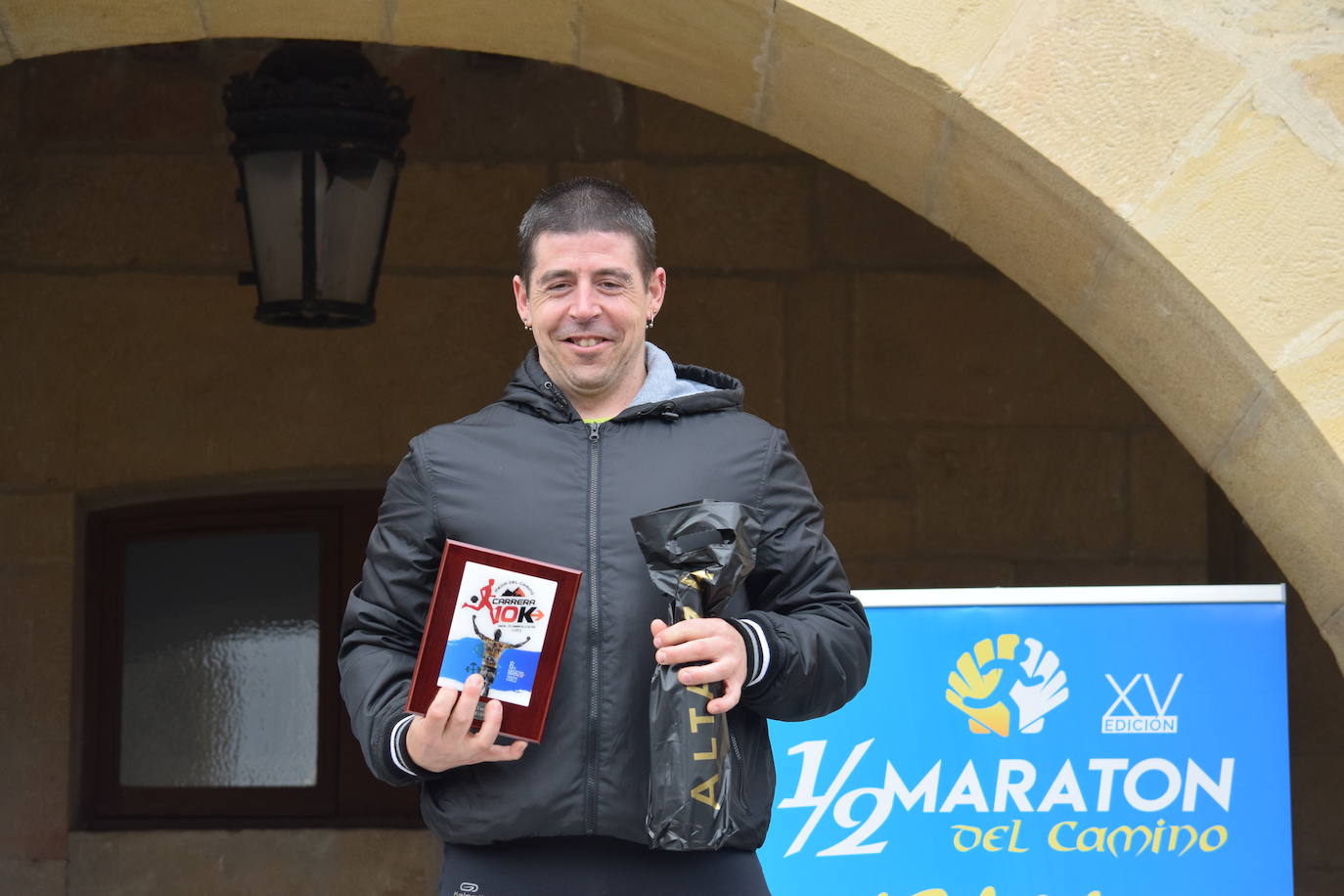 Biruk Rubio y Maite Iñigo se impusieron en la XV Media Maratón del Camino que ha reunido a más de 700 corredores.