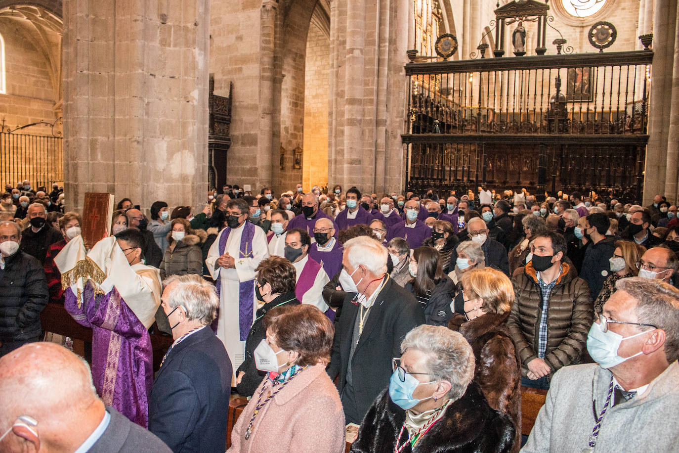 Fotos: Santos Montoya toma posesión como obispo en la catedral de Santo Domingo