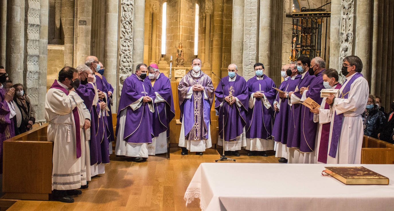 Fotos: Santos Montoya toma posesión como obispo en la catedral de Santo Domingo