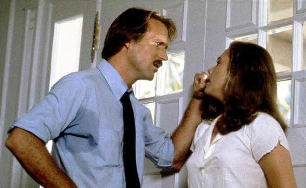 William Hurt y Kathleen Turner en 'Fuego en el cuerpo'.