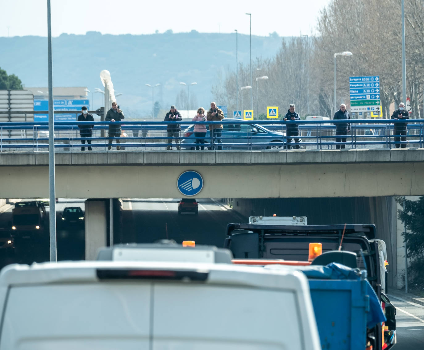 En la segunda protesta por la circunvalación de la capital han participado 41 camiones, dos furgonetas y dos coches. 