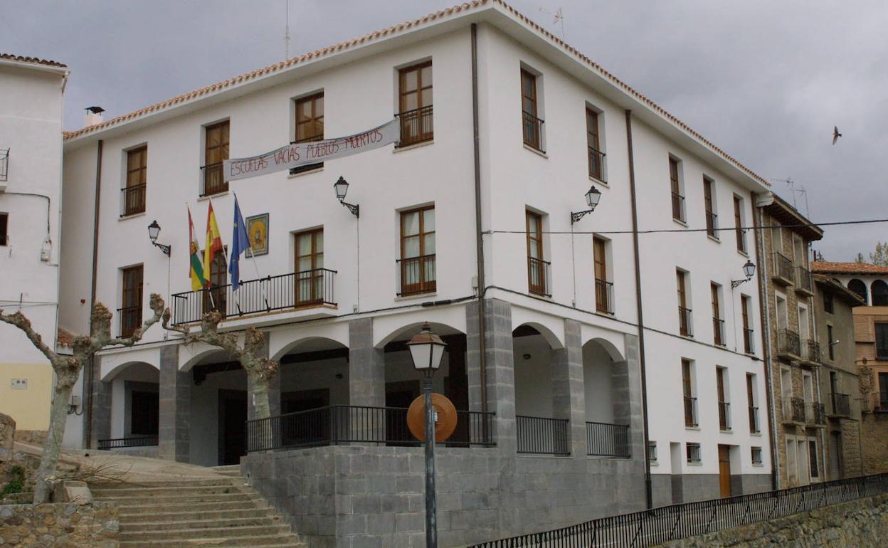 yuntamiento de Torrecilla en Cameros. 