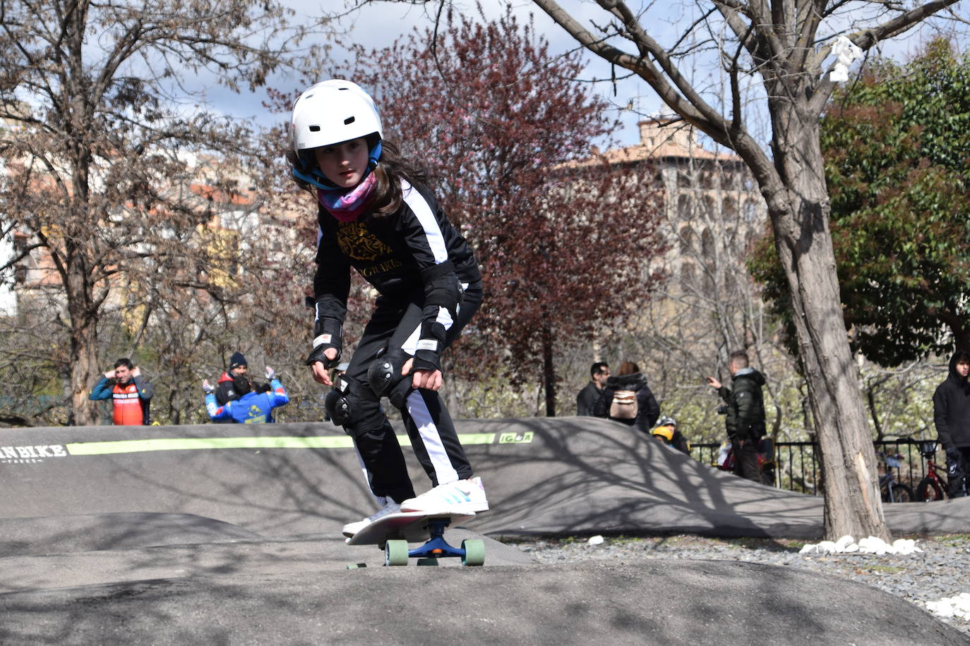 Fotos: Arranca en Igea el campeonato de La Rioja de pumptrack