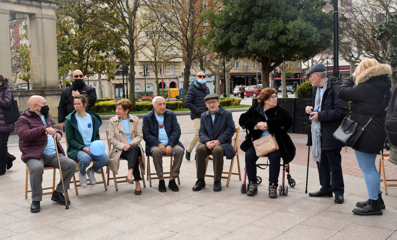 Fotos: Actividades en El Espolón con motivo del Día Mundial del Parkinson