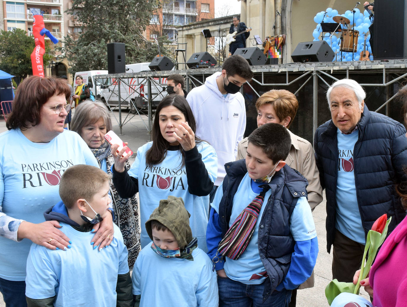 Fotos: Actividades en El Espolón con motivo del Día Mundial del Parkinson