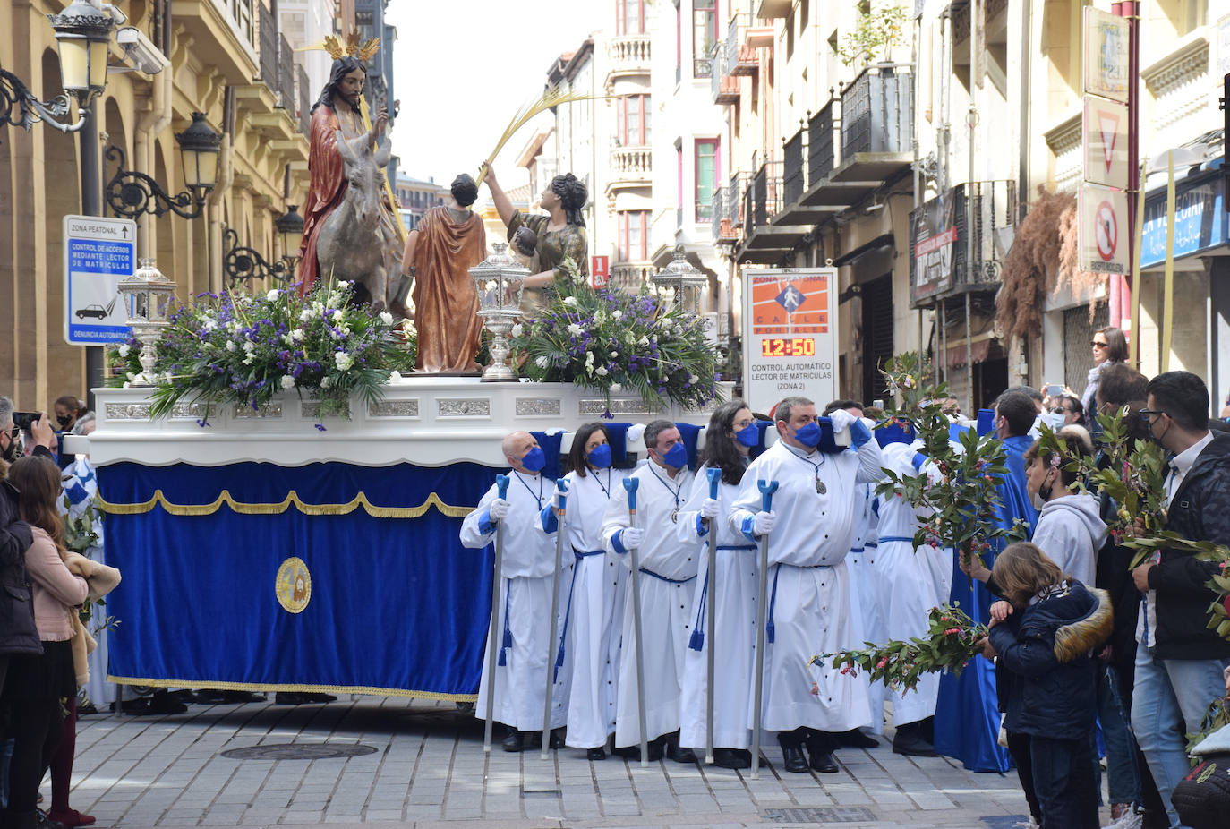 Fotos: Los niños protagonizan la procesión de la Borriquilla de Logroño