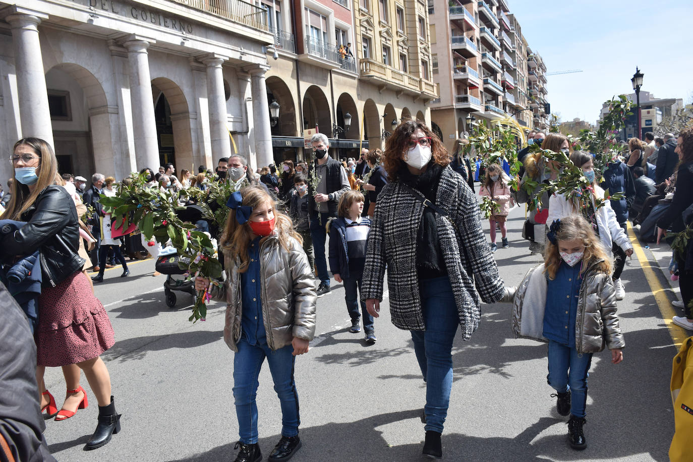 Fotos: Los niños protagonizan la procesión de la Borriquilla de Logroño