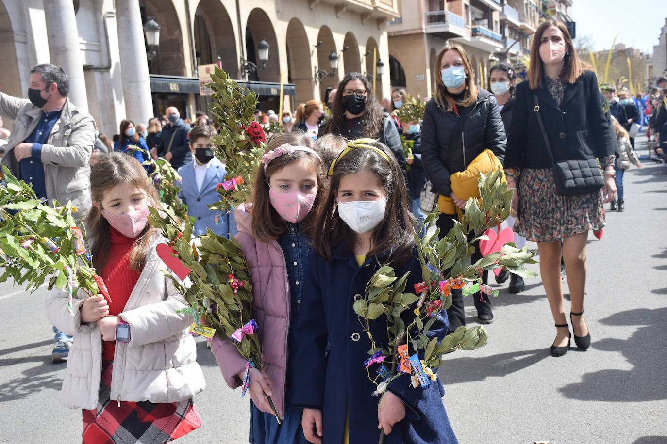 Fotos: Los niños protagonizan la procesión de la Borriquilla de Logroño