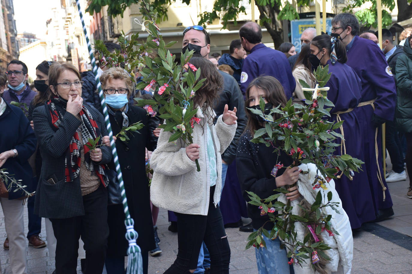 Fotos: Los niños protagonizan la procesión de la Borriquilla de Logroño