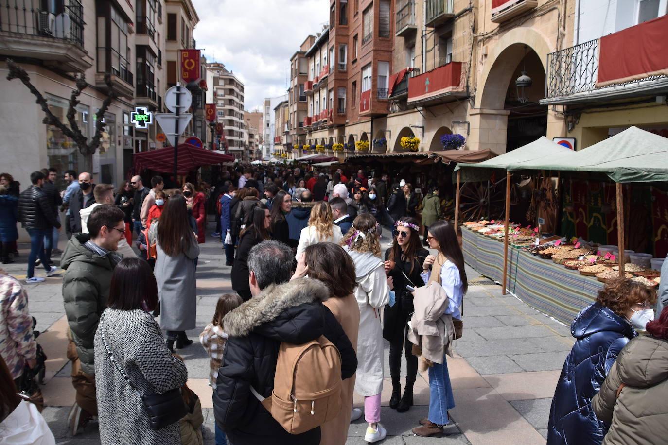 Fotos: Mercado y ambiente del Mercaforum de Calahorra