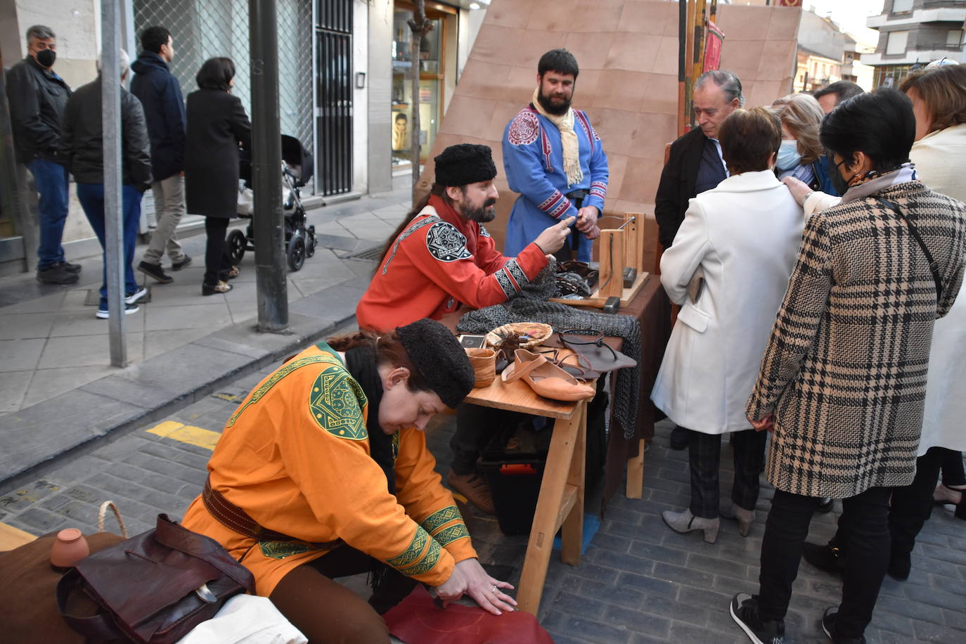 Fotos: Mercado y ambiente del Mercaforum de Calahorra