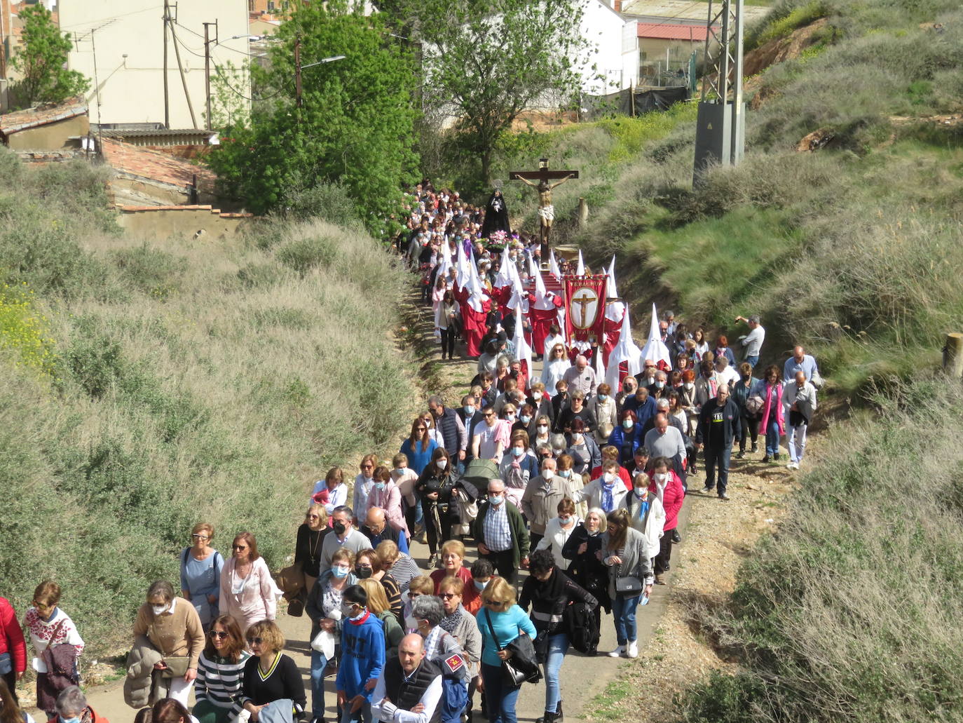 Fotos: Celebraciones de Viernes Santo en los pueblos riojanos