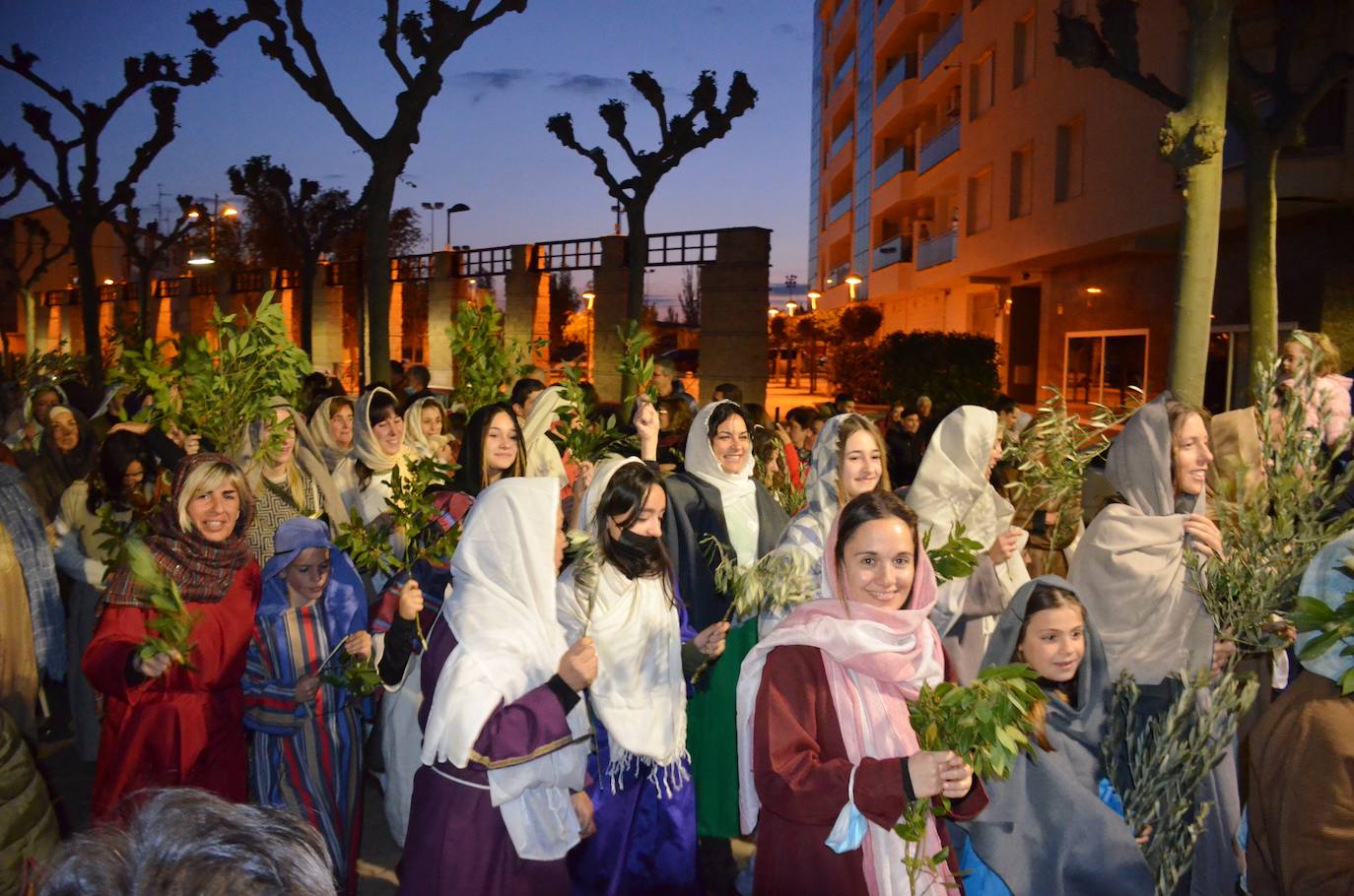 Paso Viviente puso en escena la noche del Jueves Santo la muerte y resurrección de Jesucristo ante miles de personas. 