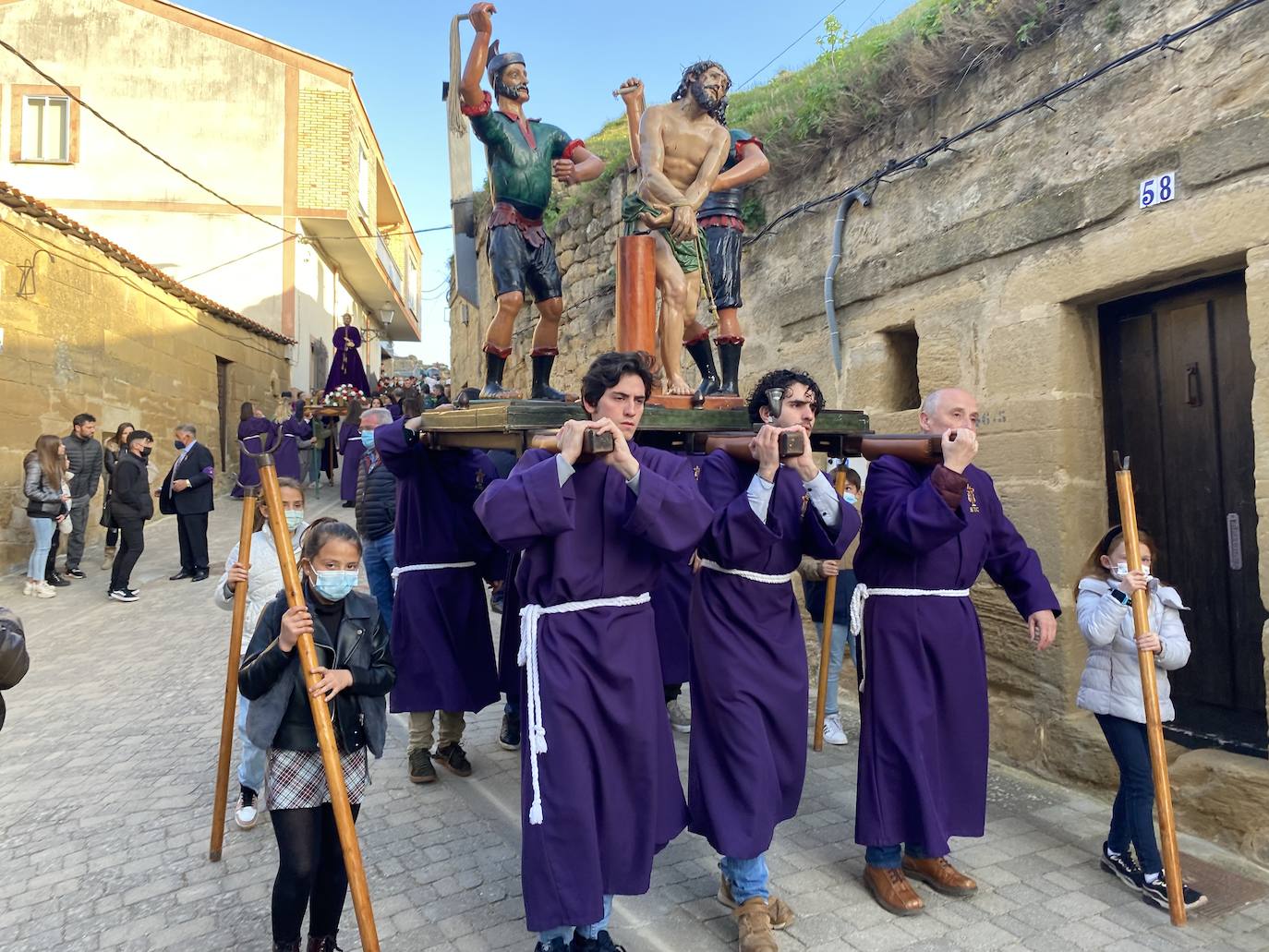 Fotos: Procesión del Jueves Santo de los Picaos de San Vicente