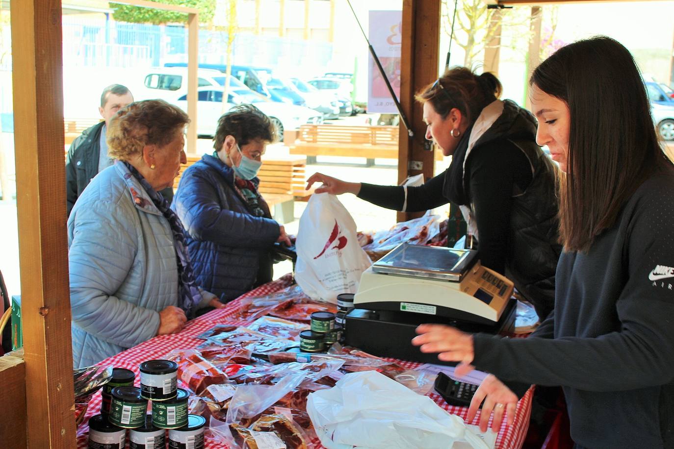 Fotos: 5ª Feria de Productos de Albelda