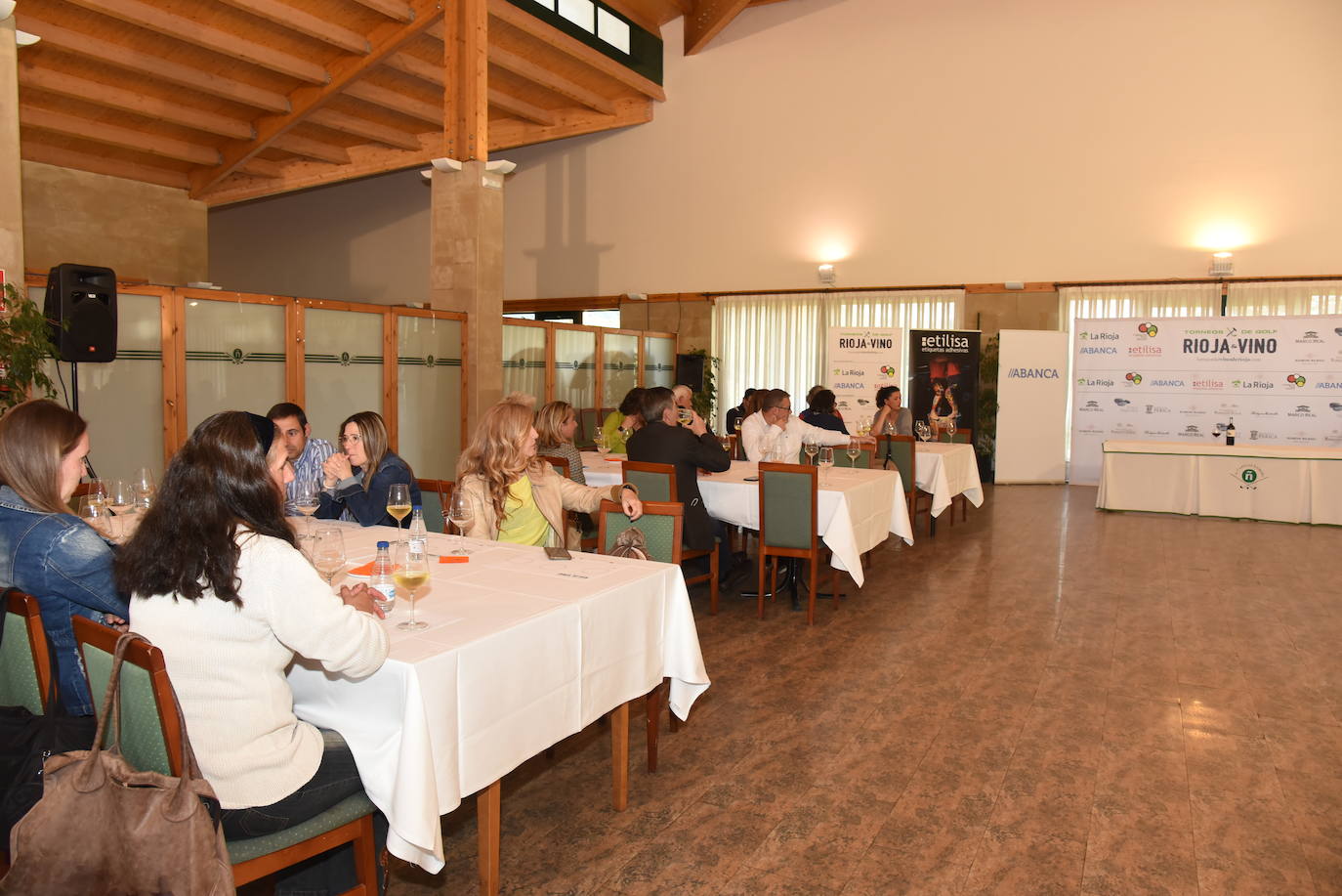 Fotos: Cata de vinos de Finca Valpiedra en el Torneo Golf Rioja&amp;Vino