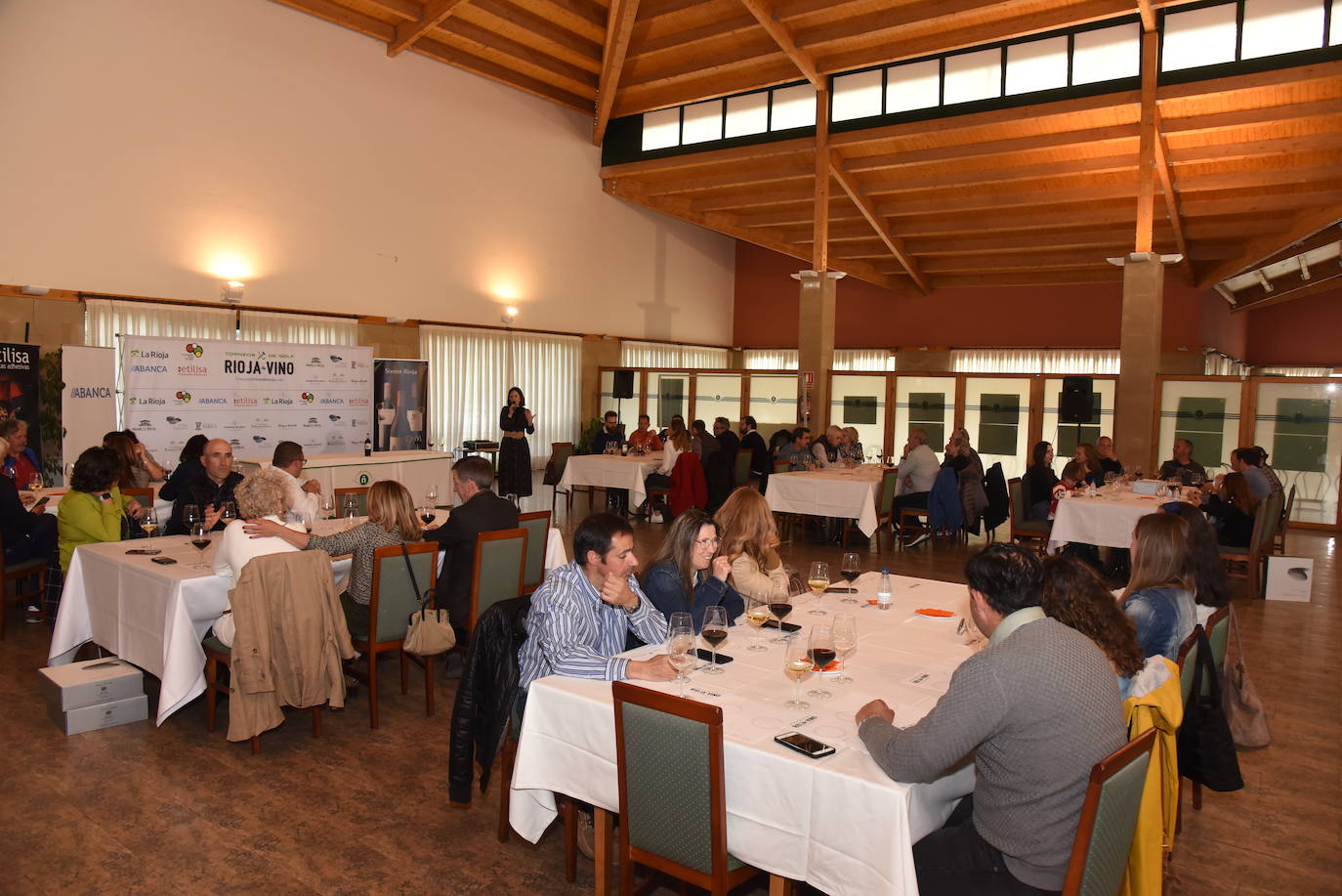 Fotos: Cata de vinos de Finca Valpiedra en el Torneo Golf Rioja&amp;Vino