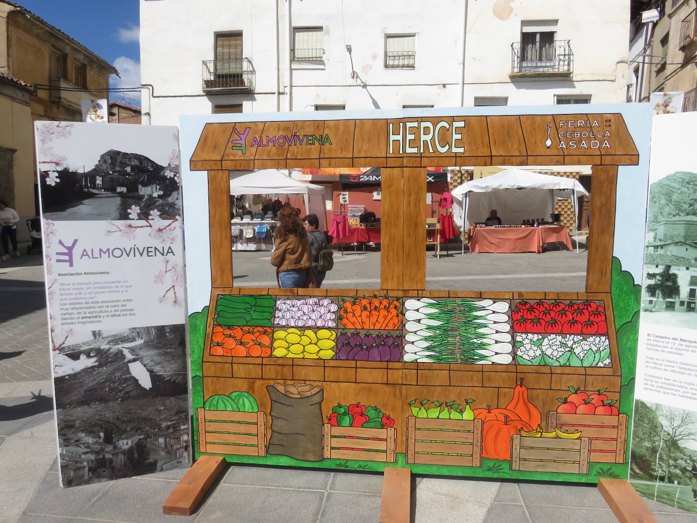 Fotos: Herce reparte 1.300 raciones en la Feria de la Cebolla Asada