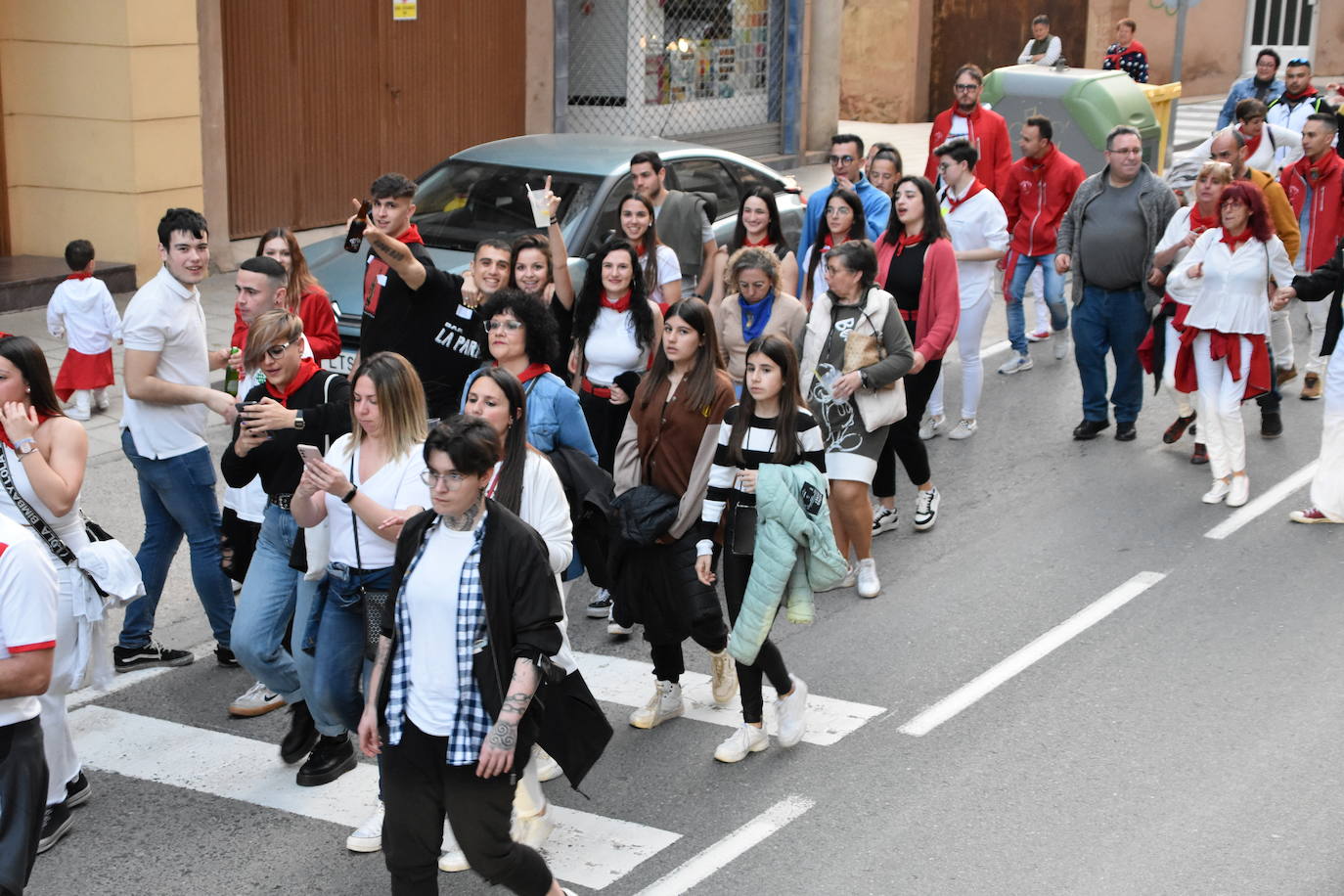Fotos: Vacas de noche y ranchos en fiestas de Quel