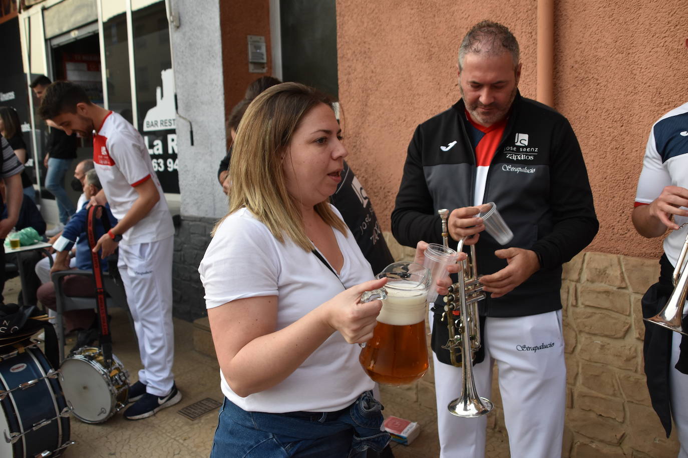 Fotos: Vacas de noche y ranchos en fiestas de Quel