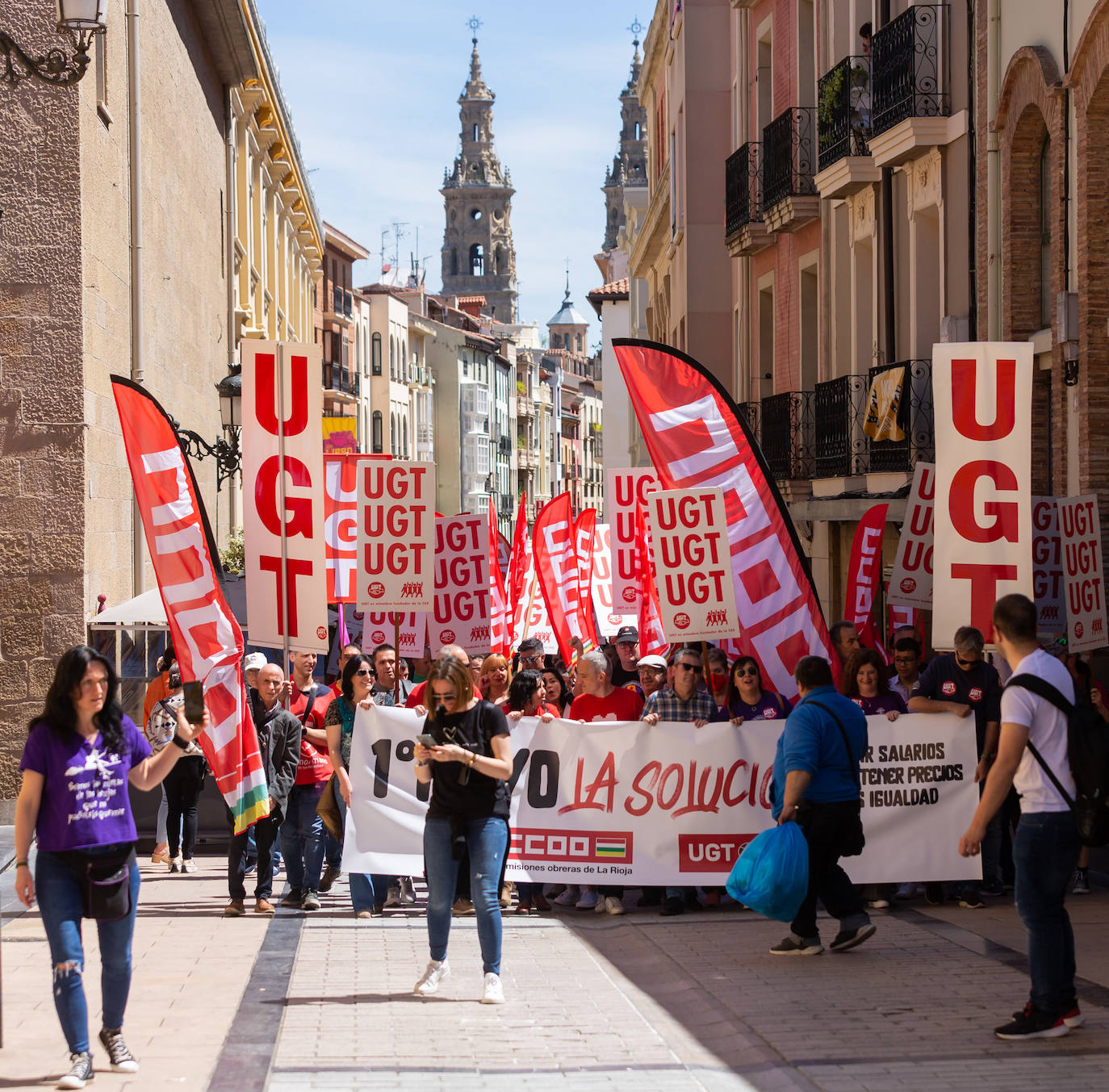 Fotos: Manifestación principal del Primero de Mayo en La Rioja