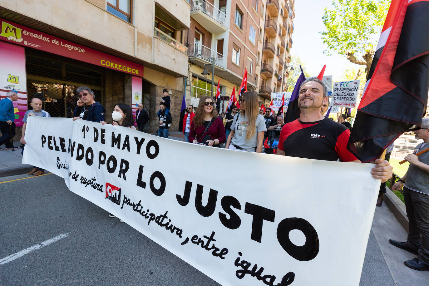 Fotos: Manifestación principal del Primero de Mayo en La Rioja