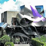 Frank Gehry diseñó el hotel de Riscal que abrió en 2006.