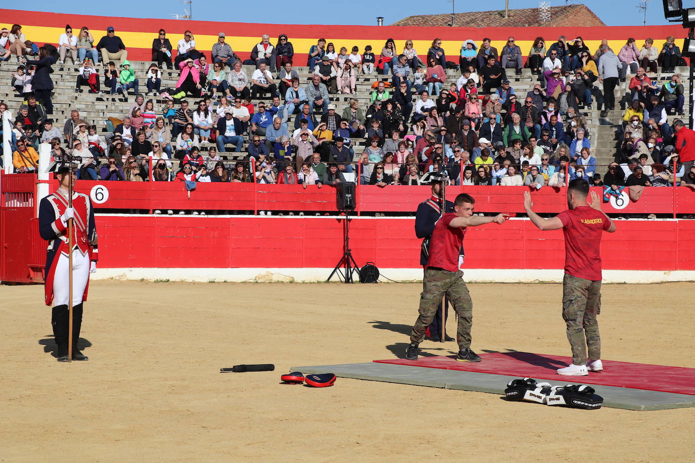 Fotos: El desfile de la caballería de la Guardia Real en Alfaro