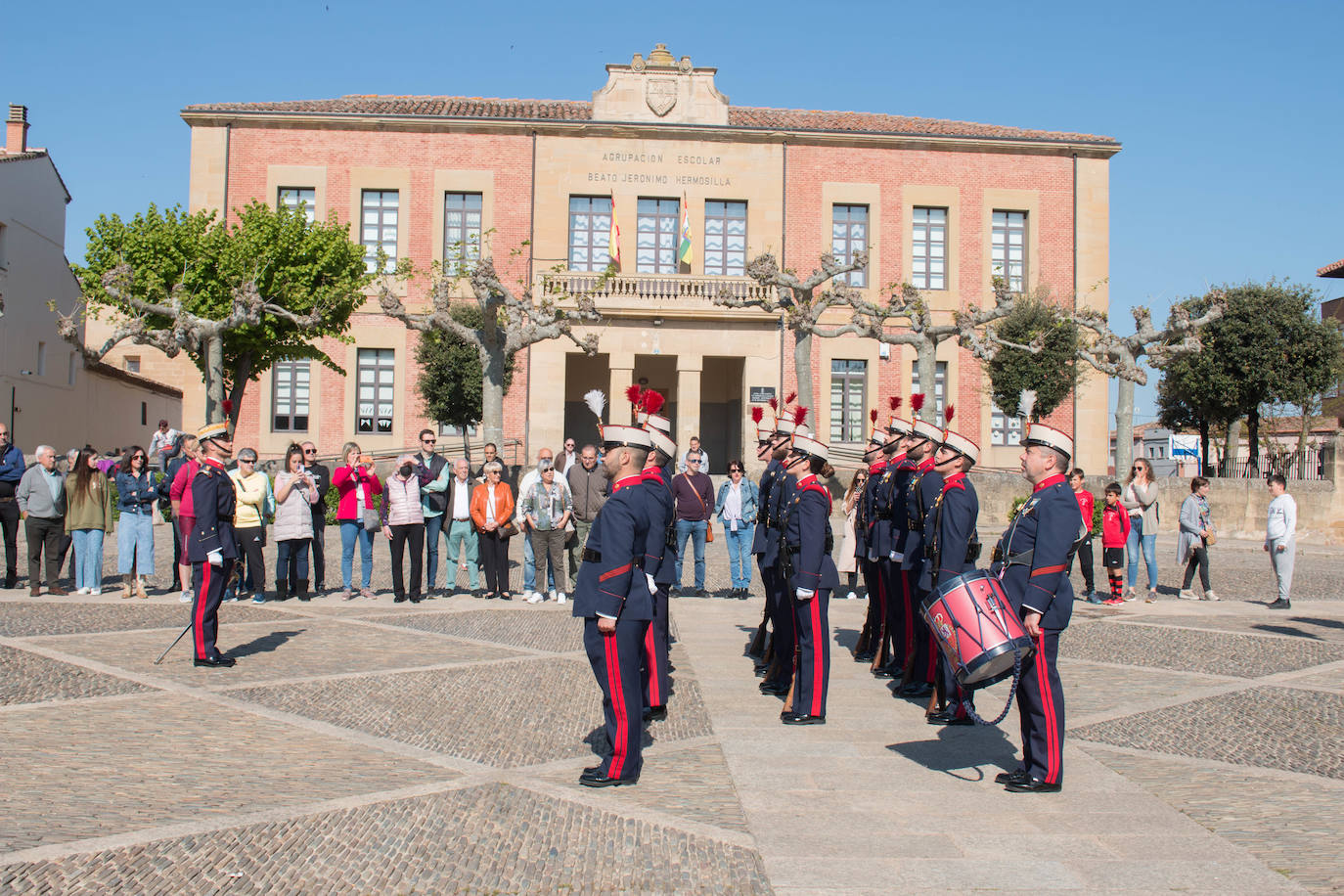 Fotos: La Guardia Real, en las calles de Santo Domingo de la Calzada