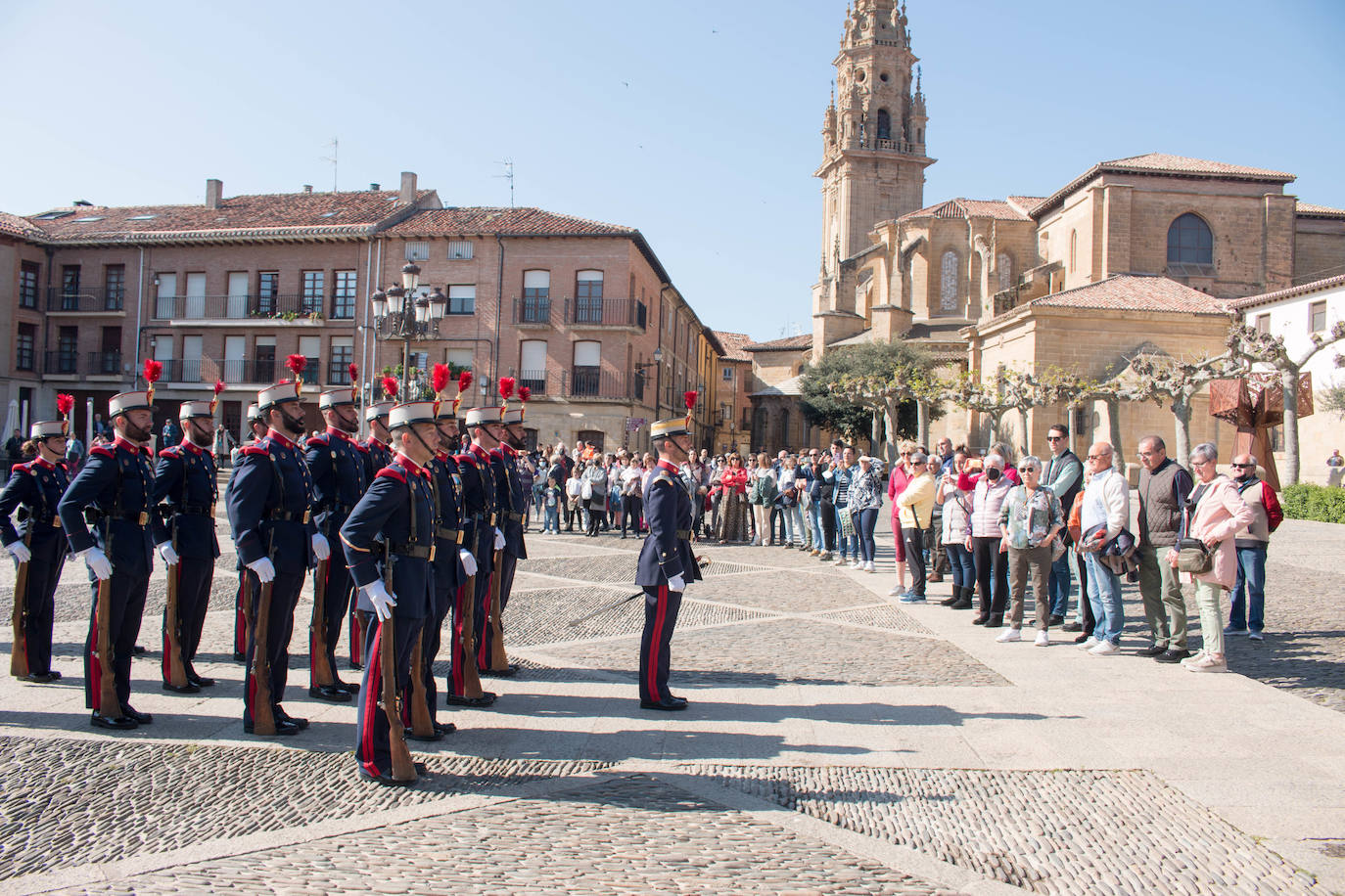Fotos: La Guardia Real, en las calles de Santo Domingo de la Calzada