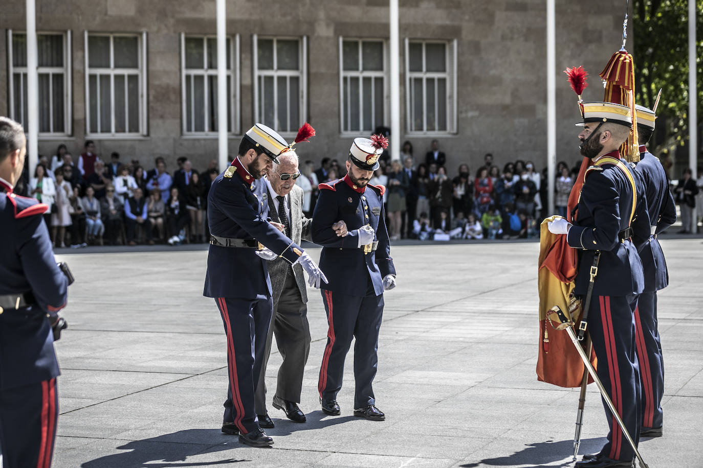 Fotos: La jura de bandera en Logroño, en imágenes